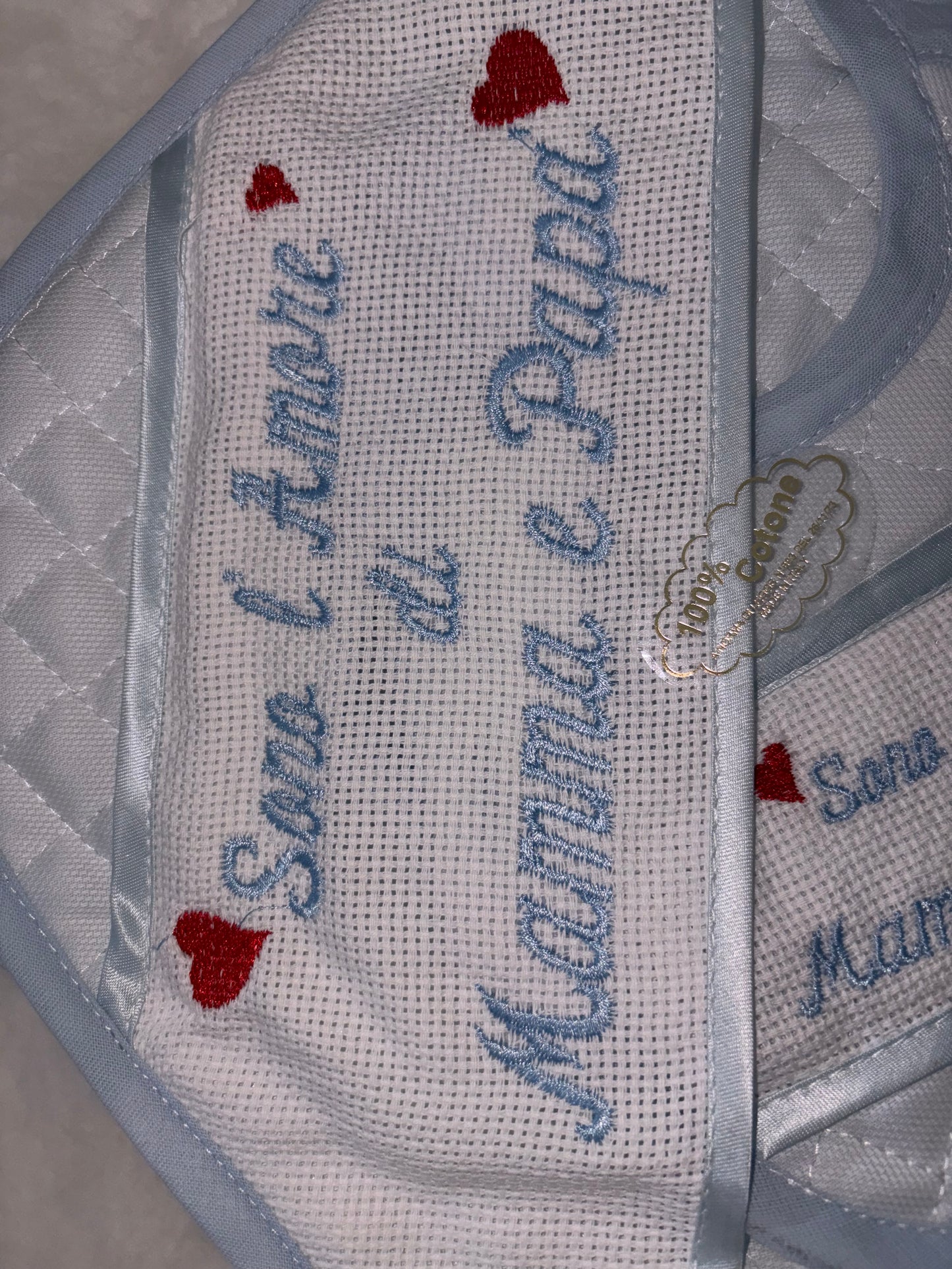 Accappatoio e bavetta “Sono l’amore di mamma e papà”