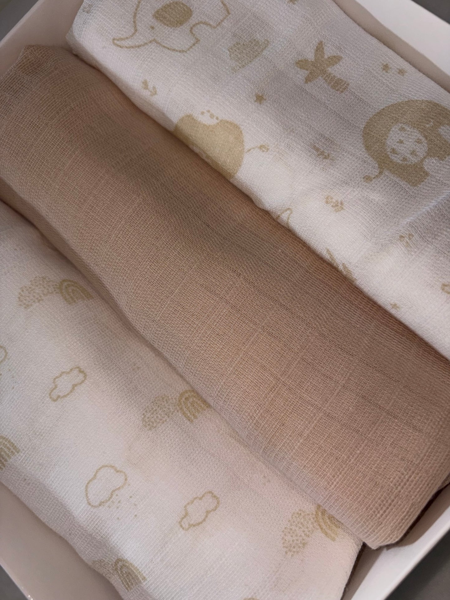 Set Quadrati di Garza in Beige