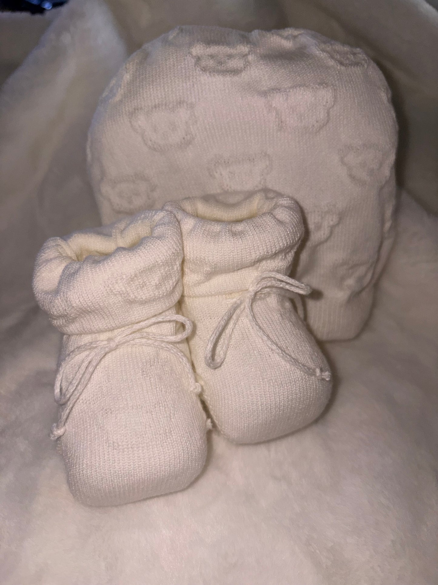 Cappellino e scarpette orso